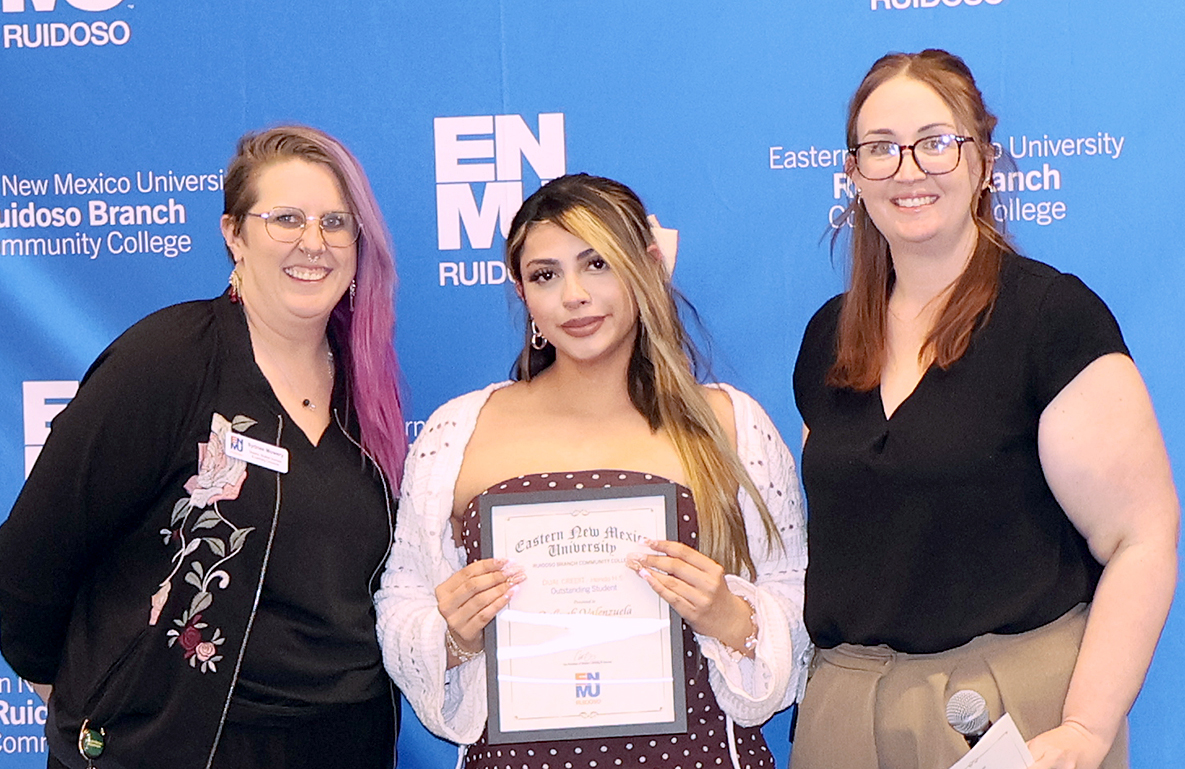 Photo of Learning Commons Director Sydnee Mowery with Aailyah Valenzuela and Advisor Destiny Hixon