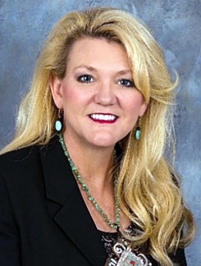 Dr. Robin DeMott headshot photo