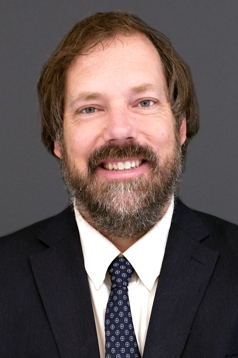 Dr. Ryan Trosper headshot photo
