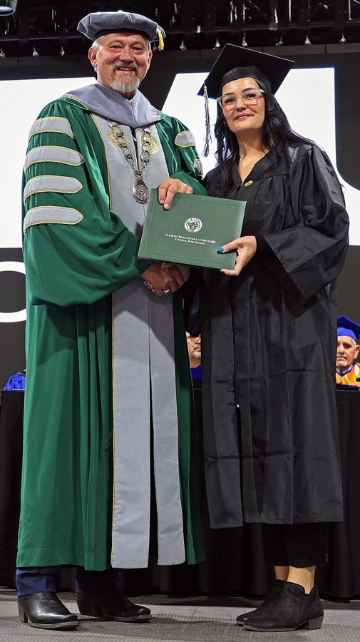 Portales Bachelors Grad06